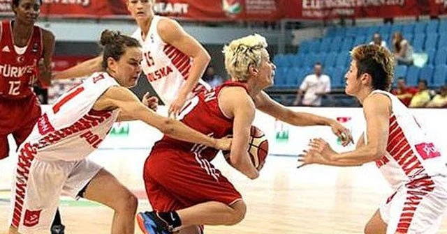 Potanın Perileri galibiyetle başladı