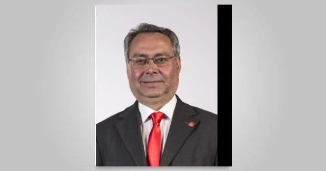 Rafet Zeybek  kimdir?