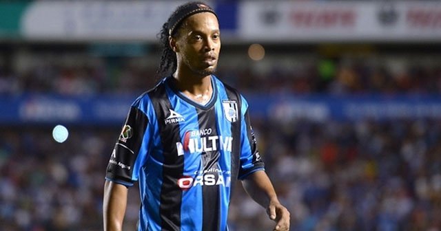 Ronaldinho&#039;nun sözleşmesi feshedildi