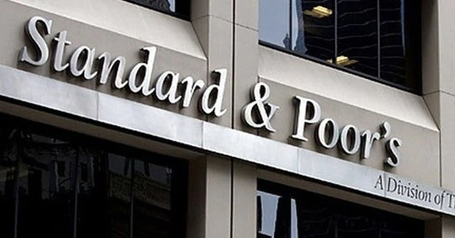 S&P, Yunanistan'ın notunu yeniden düşürdü