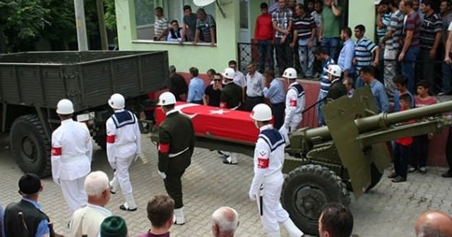 Şehit astsubay Çanakkale’de toprağa verildi