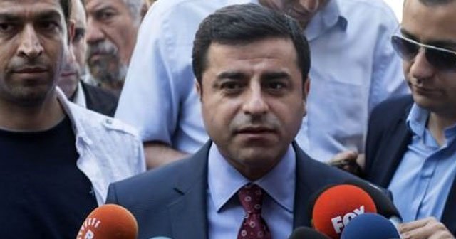 Selahattin Demirtaş PKK&#039;nın uyarısı sonrası çark etti