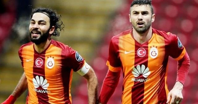 Selçuk ve Burak bayrakları astı