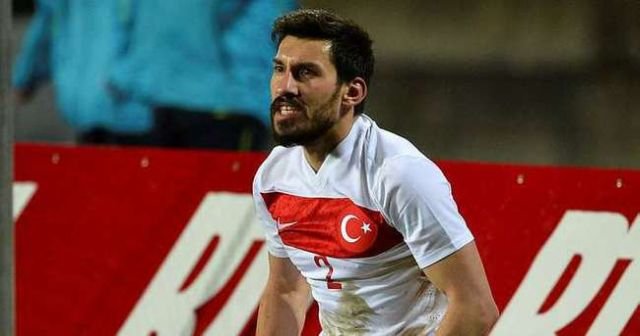 Şener Özbayraklı, Fenerbahçe için İstanbul&#039;a geldi