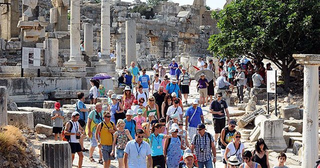 Türkiye 2014&#039;te 39,8 milyon turist ağırladı