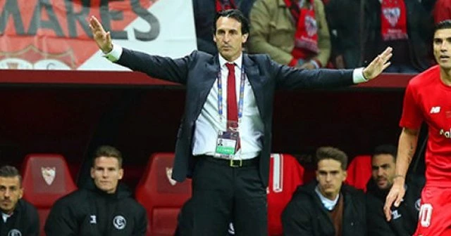 Unai Emery Sevilla'da kaldı