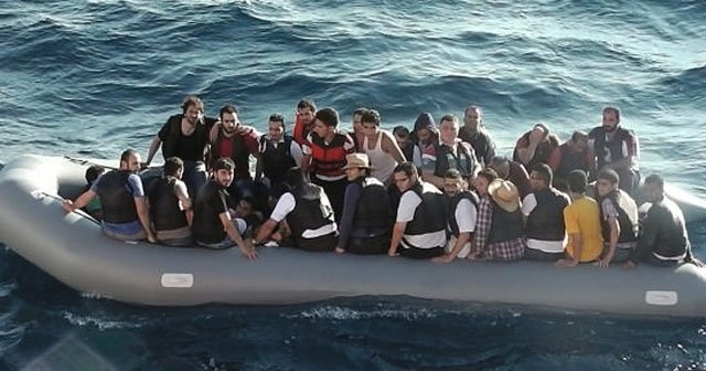 Yunan adalarında 4 bin 237 kaçak göçmen yakalandı