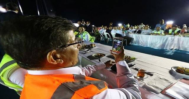 Başbakan&#039;dan köprü bitince toplu düğün sözü