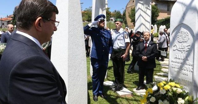 Başbakan Davutoğlu Bosna Hersek&#039;te