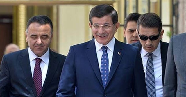 Başbakan Davutoğlu, CHP Genel Merkezi&#039;nde...