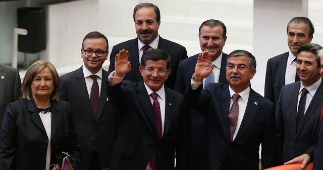 Başbakan Davutoğlu koalisyon sürecini şeffaf yürütecek