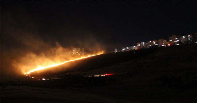 Başkent’te gece, yangınlarla aydınlandı