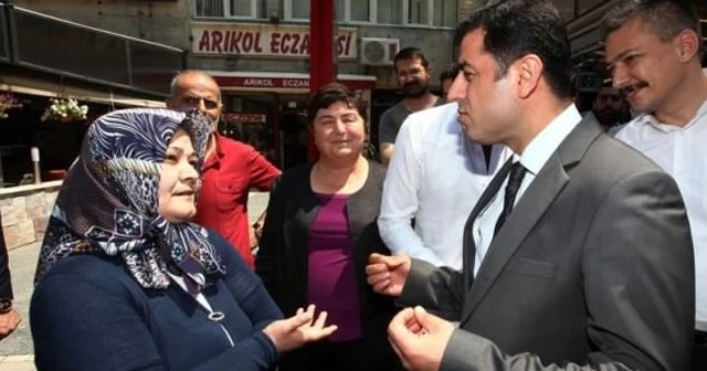 Başörtülü kadından Demirtaş&#039;ı susturan tepki