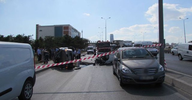 Beylikdüzü&#039;nde zincirleme kaza, 1 ölü