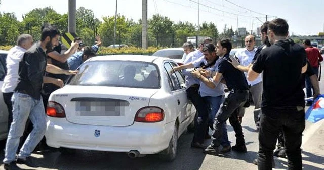 Bozkurt işareti yapınca ortalık karıştı