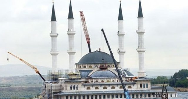Cumhurbaşkanlığı Sarayı&#039;ndaki cami bugün açılıyor
