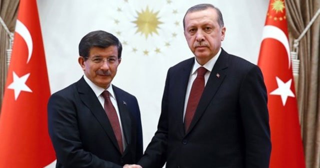 Erdoğan ve Davutoğlu  arasında kritik görüşme