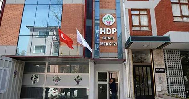 Demirtaş&#039;a gelen çiçek geri gönderildi