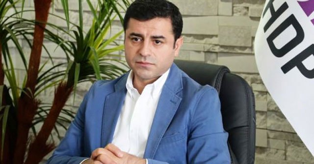 Demirtaş&#039;dan PKK&#039;ya sözde silah bırakın çağrısı