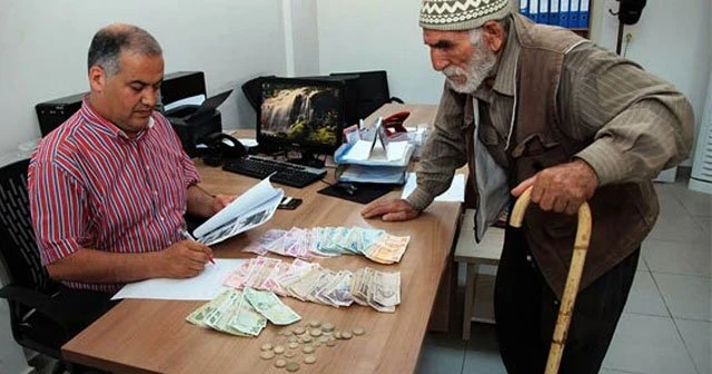 Dilencinin üzerinden 5 bin 249 TL çıktı