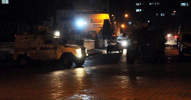 Diyarbakır&#039;da Emniyet Müdürlüğü&#039;ne roketli saldırı