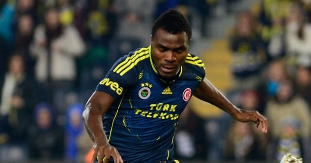 Emmanuel Emenike apar topar kamptan ayrıldı