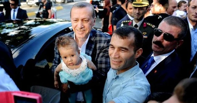 Erdoğan sevgisi konvoyu durdurttu
