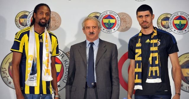 Fenerbahçe&#039;de, Abdoulaye Ba ve Fabiano Rıbeiro imzaladı