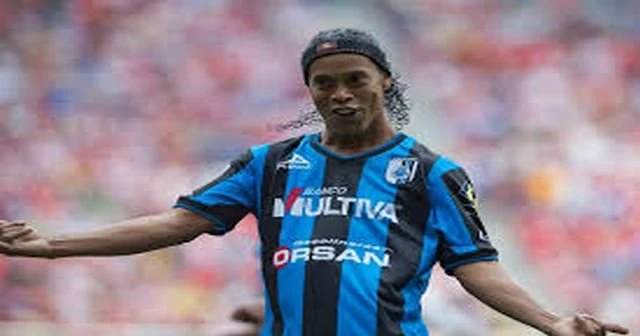 Fluminense, Ronaldinho ile 1,5 yıllık sözleşme imzaladı