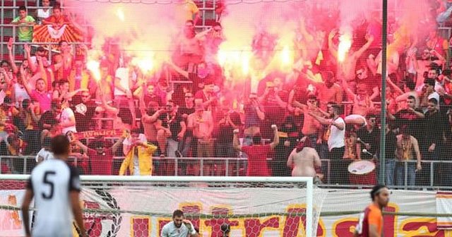 Galatasaray&#039;ın maçı yarıda kaldı