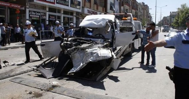 Gaziantep'te feci kaza, 2 ölü, 2 yaralı