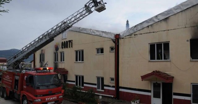 Isparta&#039;da fabrika yangını