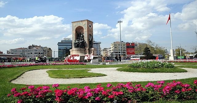 İstanbul&#039;un meydanları merkezden yönetilecek