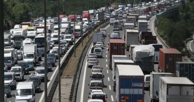 İstanbulluların trafik çilesi bayramdan önce başladı