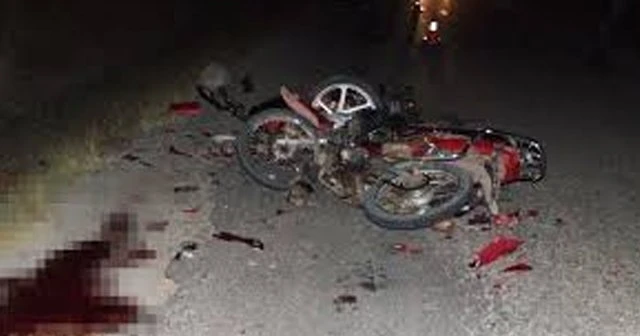 İzmir'de iki motosiklet çarpıştı, 1 ölü, 1 yaralı