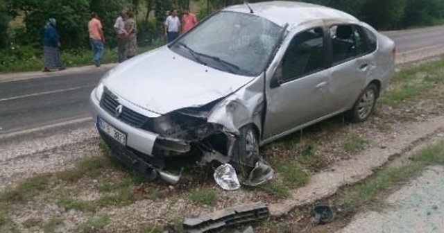 Maraş'ta devrilen otomobildeki 3 çocuk yaralandı