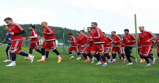 Mersin İdmanyurdu Hollanda&#039;da tam kadro