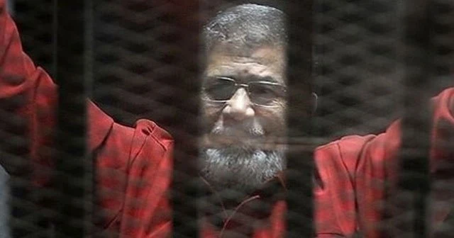 Mursi'nin duruşması ertelendi