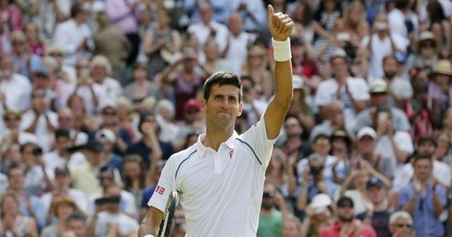 Novak Djokovic, Bernad Tomic'i rahat geçti