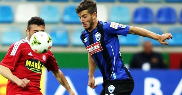 Oğulcan Çağlayan Olympiakos'ta