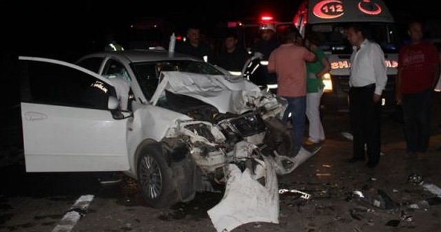Otomobil TIR&#039;la çarpıştı, 1 ölü
