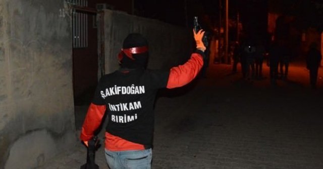 PKK'lılardan tabancalı ve molotoflu eylem