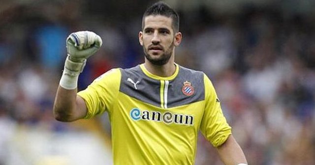 Real Madrid&#039;in yeni kalecisi Kiko Casilla oldu