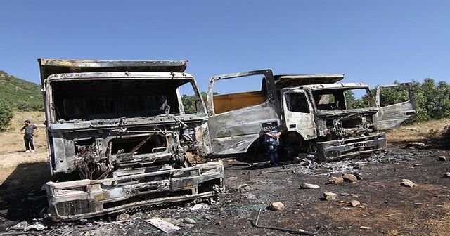 Siirt&#039;te iş makinelerini PKK kundakladı