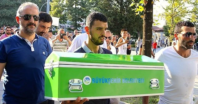 Sofuoğlu'nun oğlu Hamza'nın cenazesi toprağa verildi