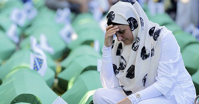 Soykırımın 136 kurbanı toprağa verildi