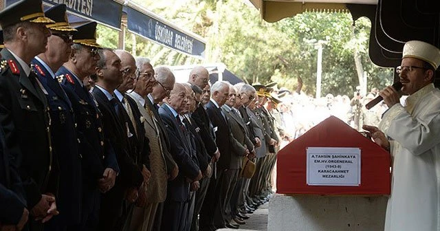 Tahsin Şahinkaya toprağa verildi