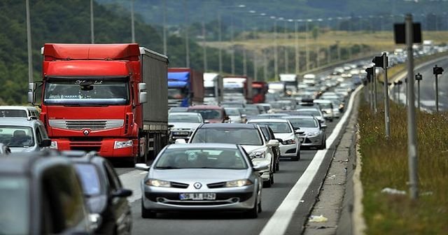 TEM otoyolu İstanbul güzergahı ulaşıma açıldı