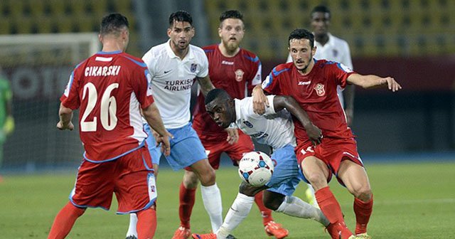 Trabzonspor, Rabotnicki takımına 1-0 yenildi