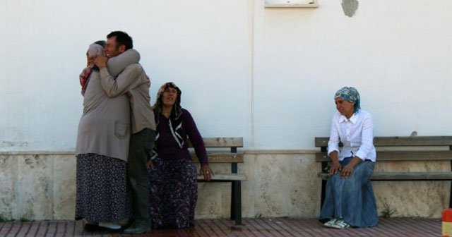 Traktör römorkunun altında kalan kadın öldü